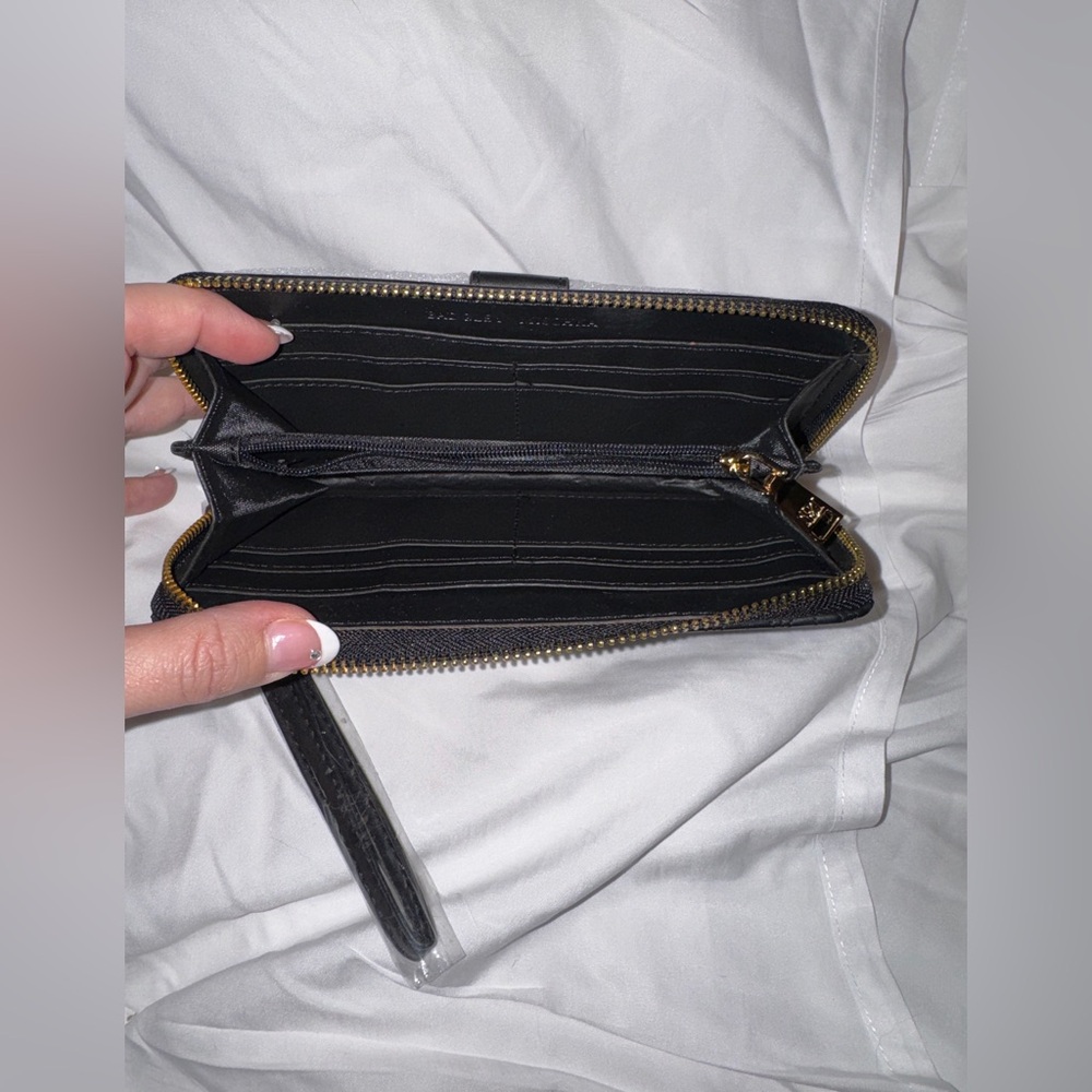 Badgley Mischka Black Quilted Wristlet - Picture 2 of 4